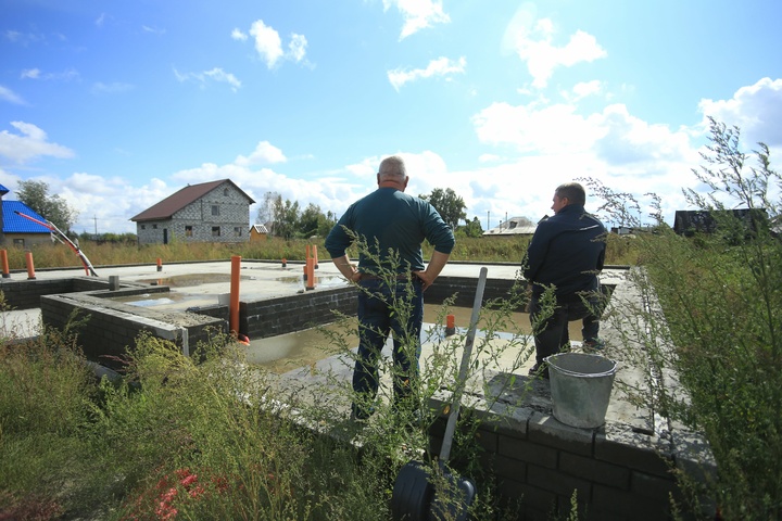 Dist Photo 1
