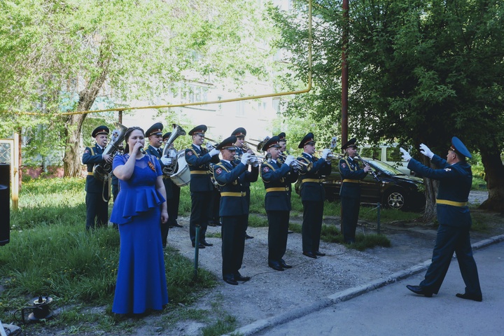Dist Photo 1