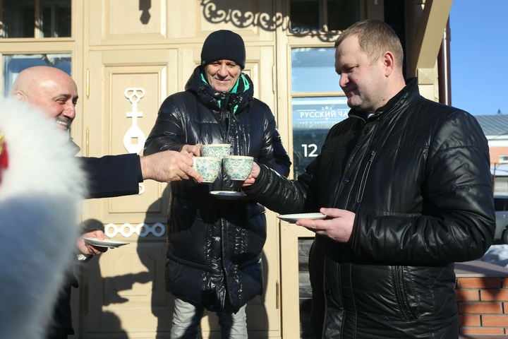 Dist Photo 1