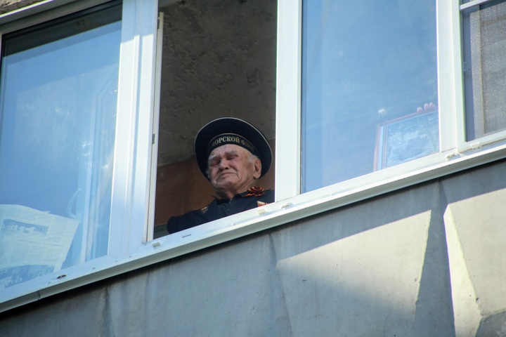 Dist Photo 1
