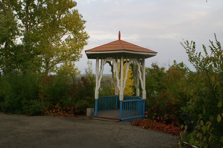 Dist Photo 1