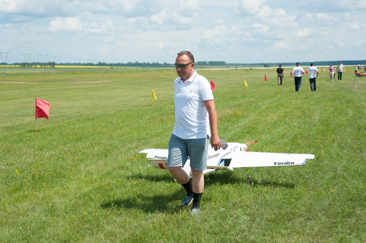Dist Photo 1