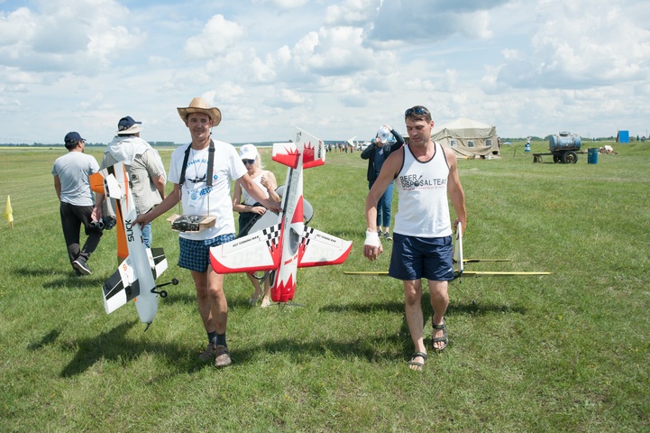 Dist Photo 1