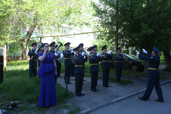Dist Photo 1