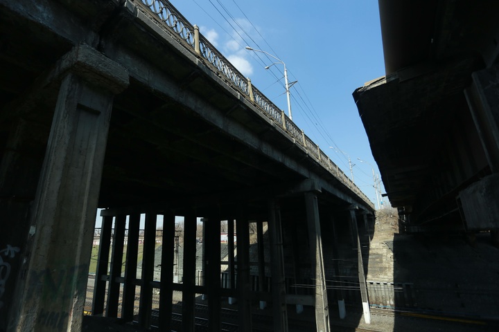 Dist Photo 1